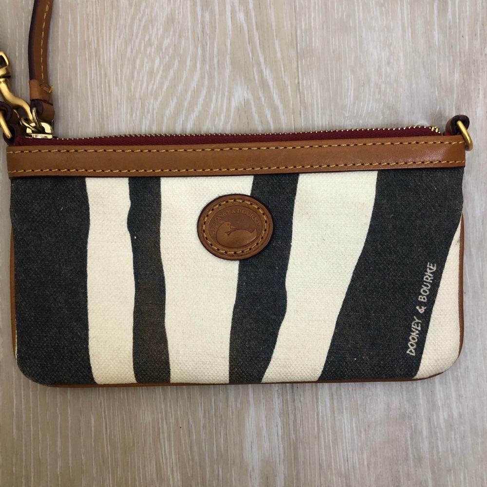 Dooney & Bourke Wristlet - Picture 2 of 6